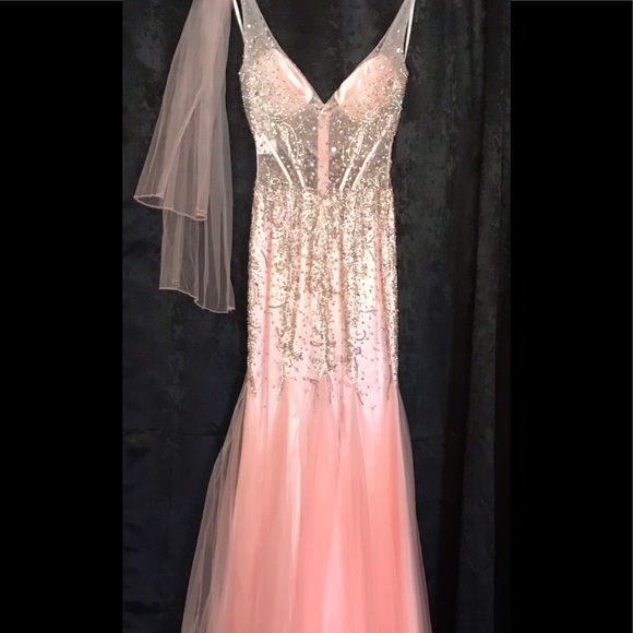 ALLY’S COLLECTION GOWN - Picture 7 of 9